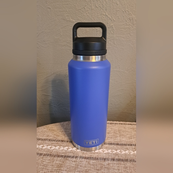 Brand New Yeti Rambler Water Bottle - Picture 2 of 4